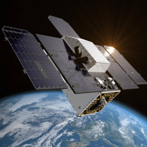 Satellit i rymden ovanför Jorden. 